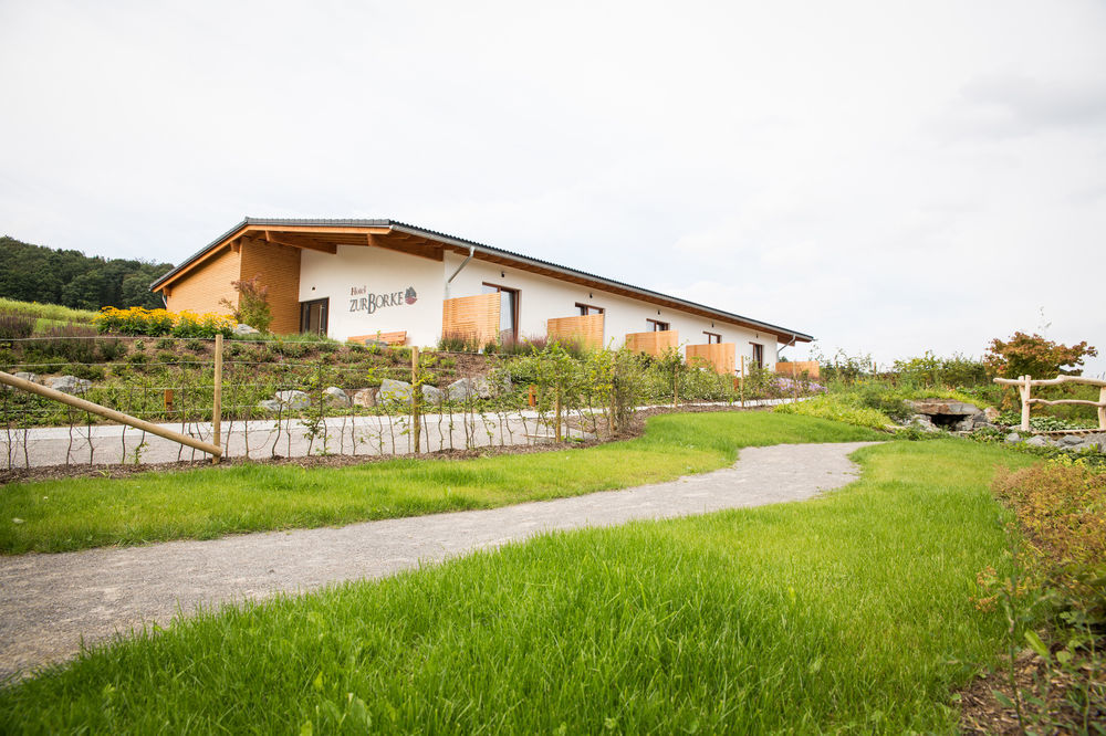 Hotel Zur-Borke Neuenrade Экстерьер фото